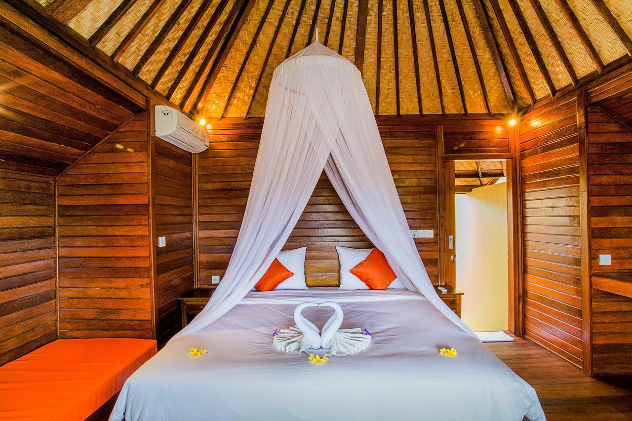 Готель Samanta Huts Нуса-Лембонган Екстер'єр фото